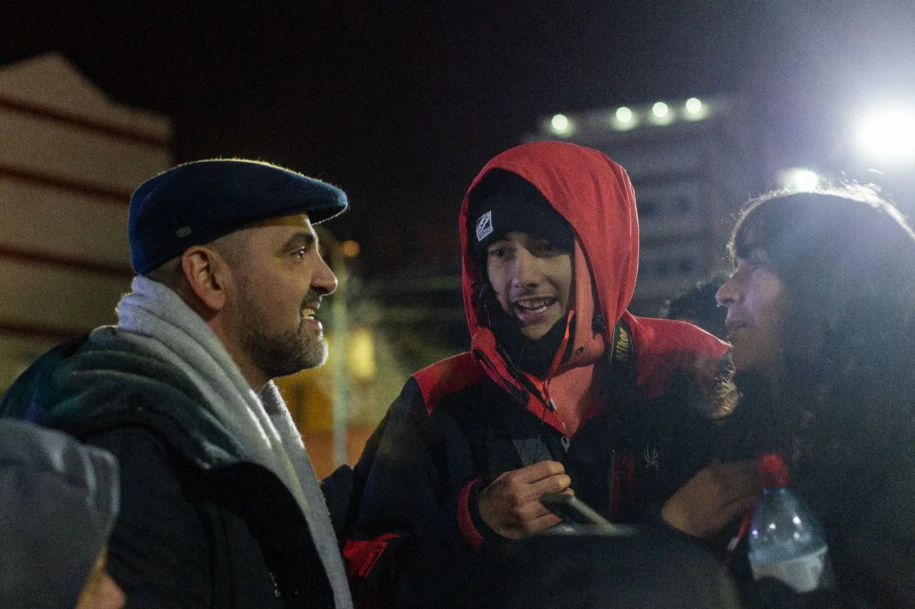 photo_5145712889439563922_y