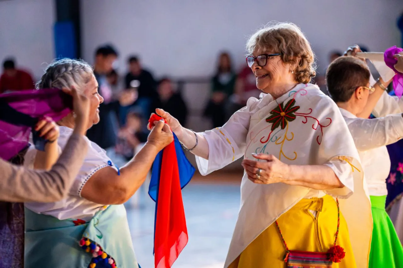 photo_5154572814265724481_y