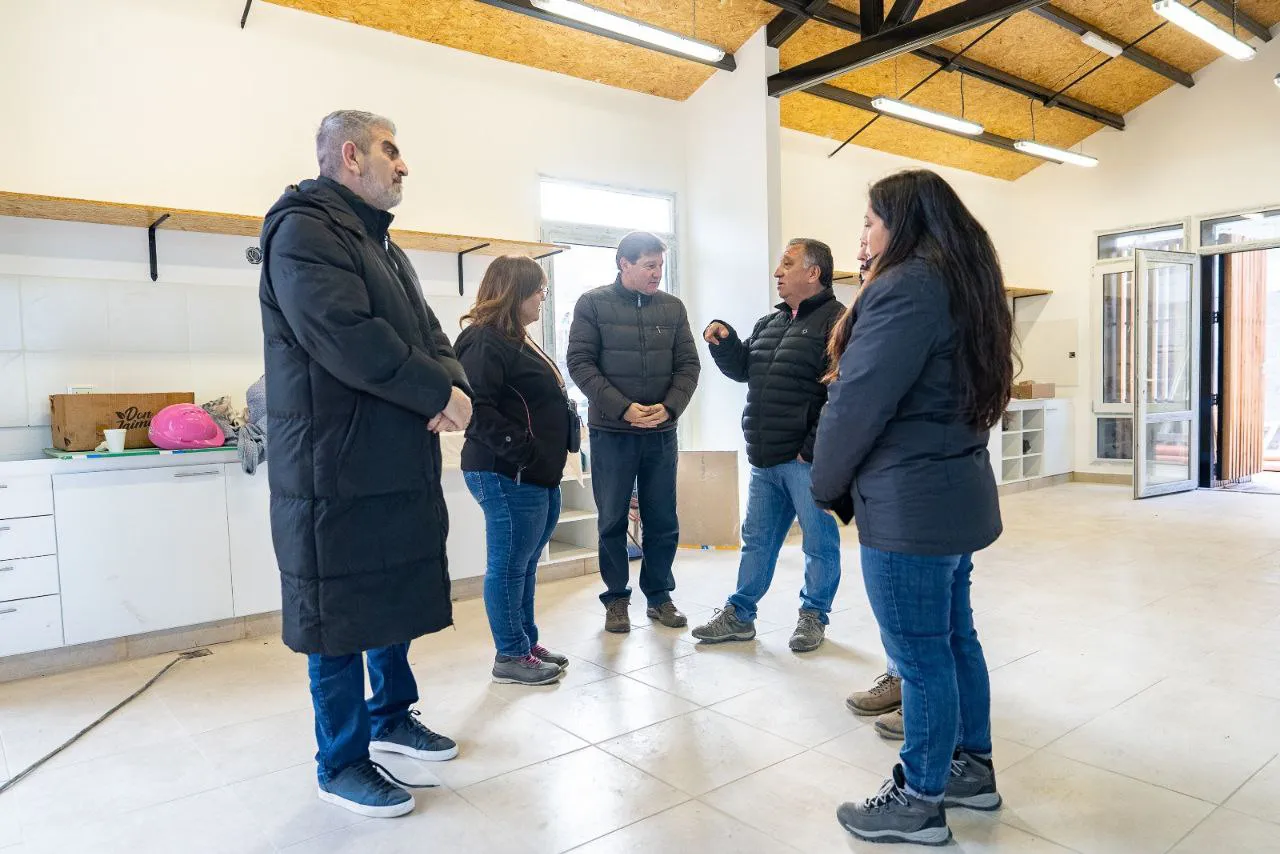 photo_4974710269787877123_y