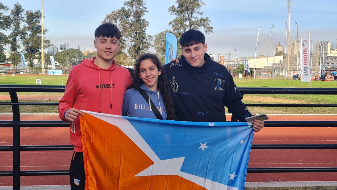 photo_5039716596972629080_y