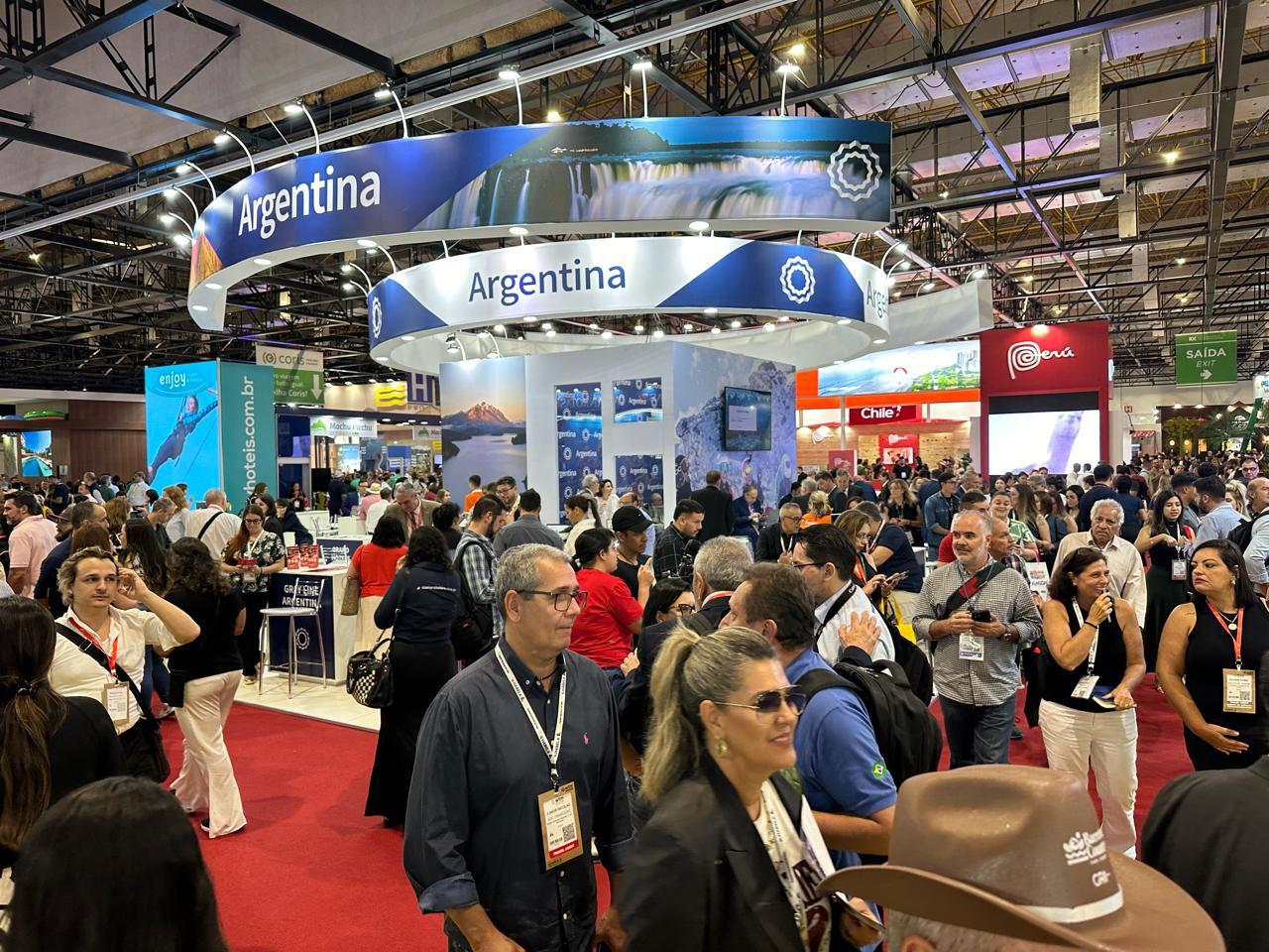 photo_4969739343358962702_y