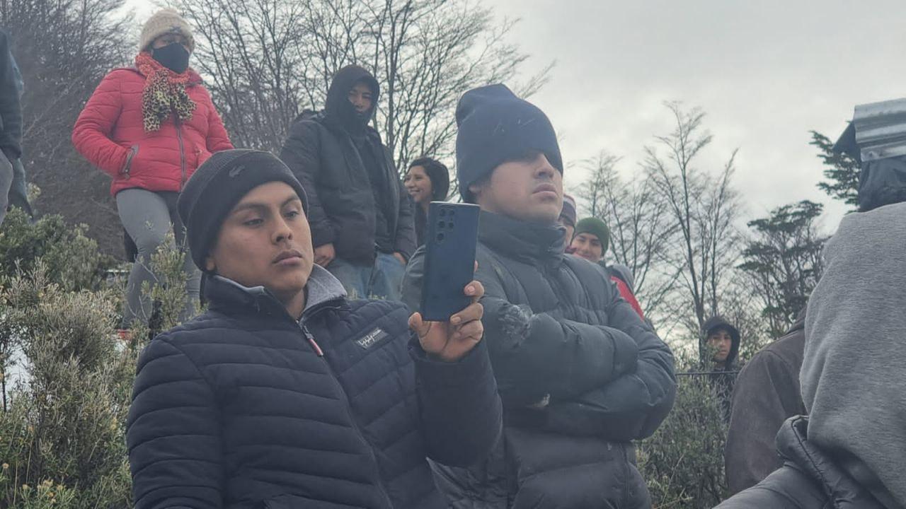 photo_5145869767415016403_y