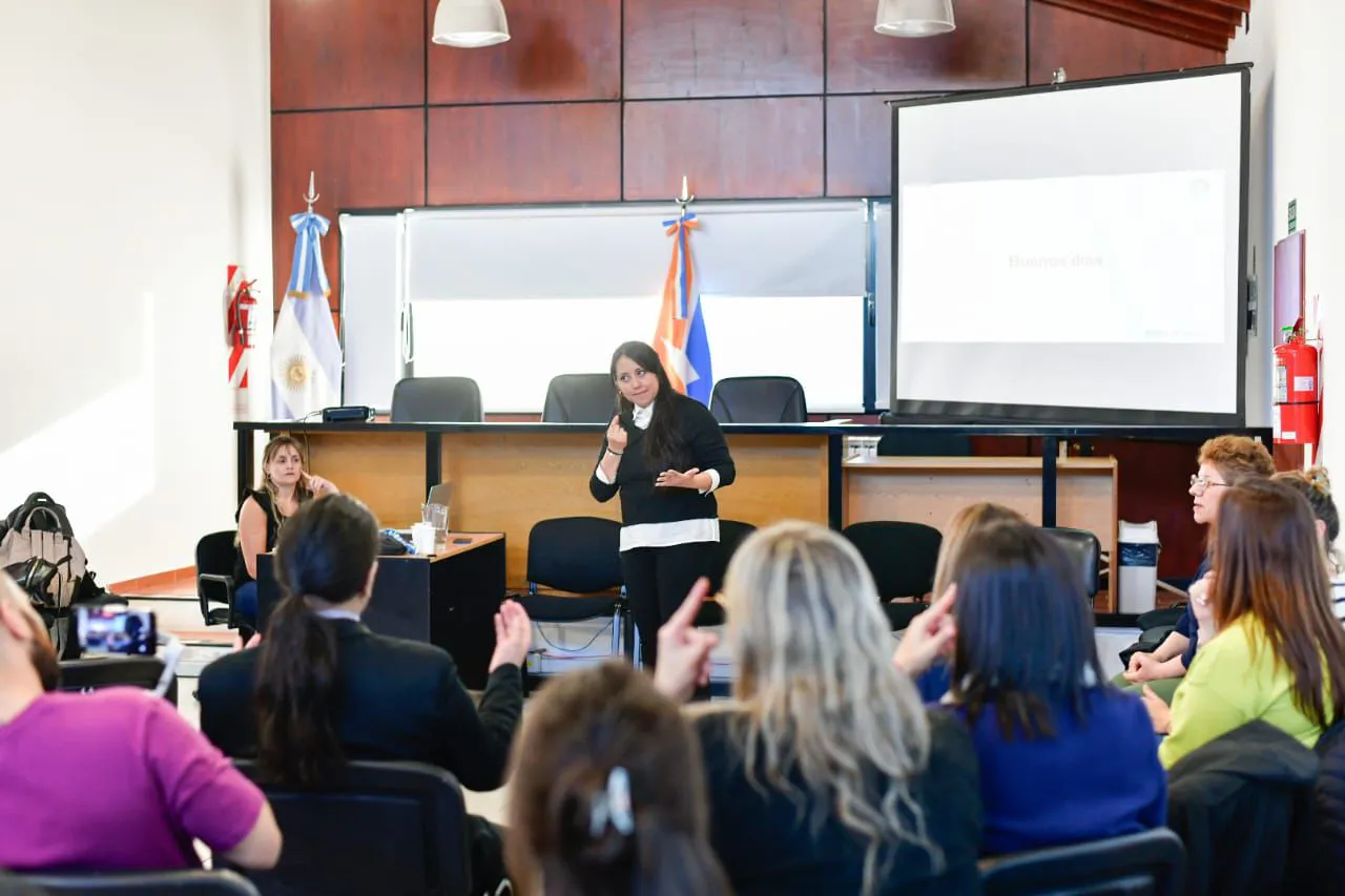 photo_5037648248097058890_y