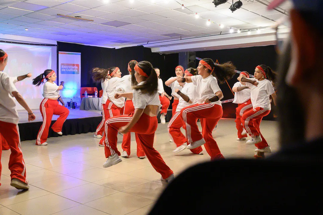 photo_5120986135651266204_y