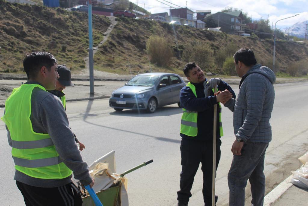 photo_5042211839827619015_y