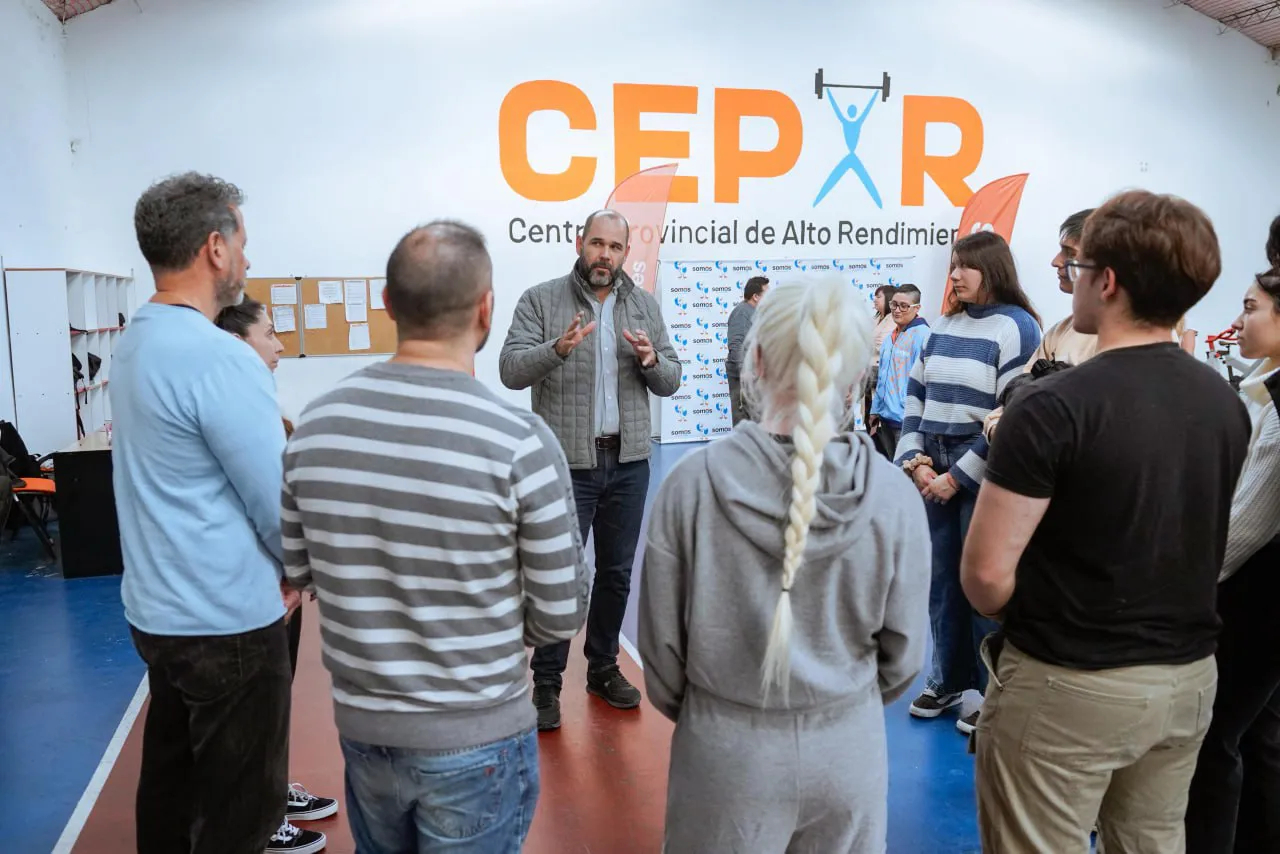 photo_5087275018953100044_y