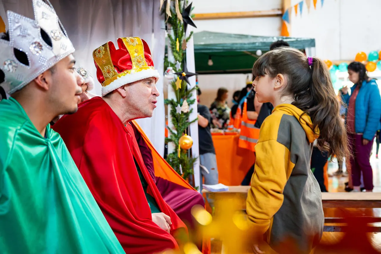 photo_5176905055067024888_y