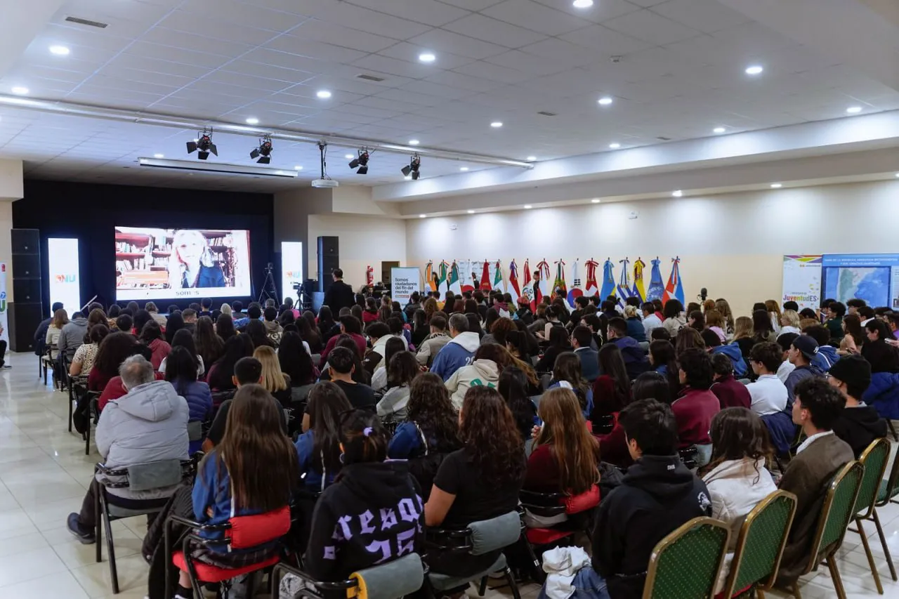 photo_5107251891095580308_y