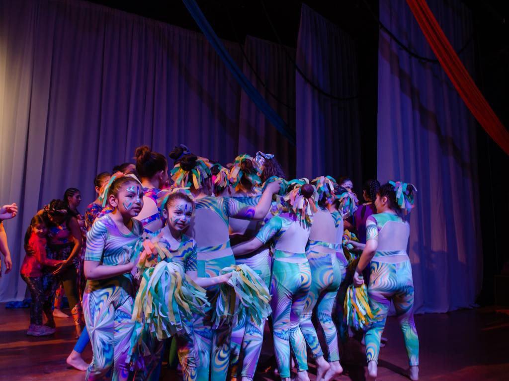 photo_4976756465222134989_y