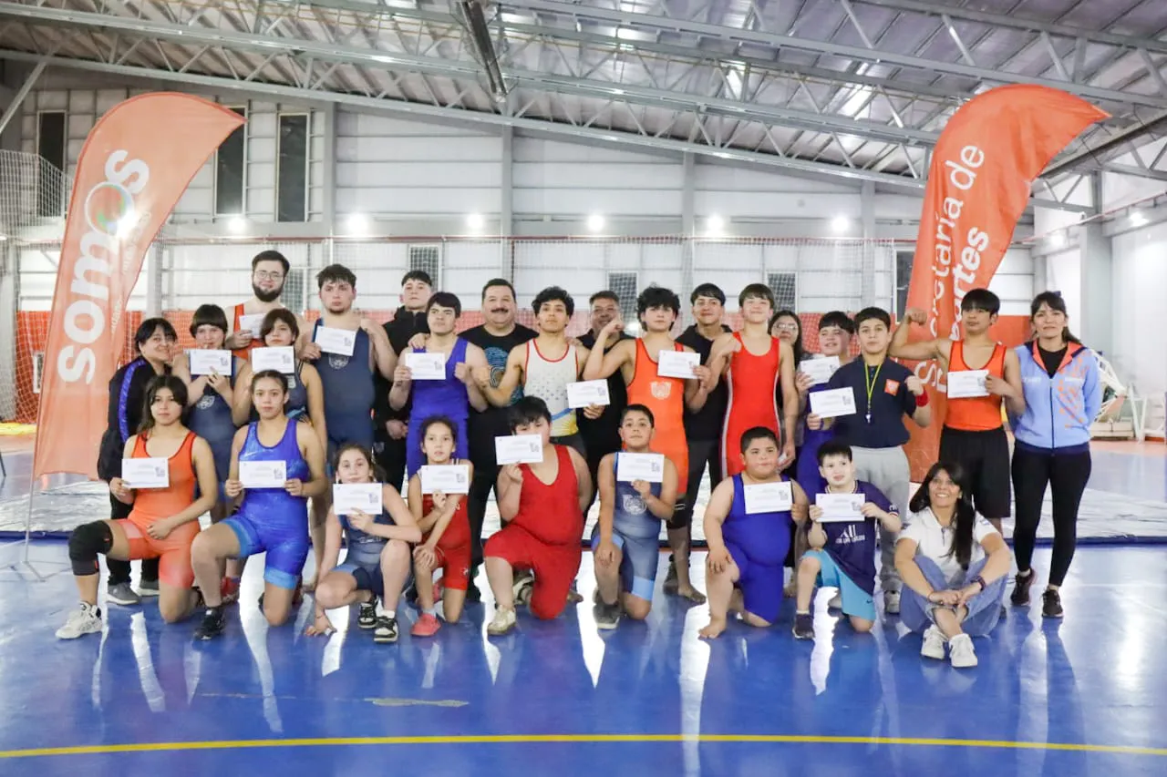 photo_5067090781487084337_y