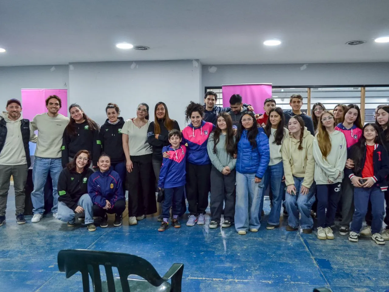 photo_5051276690428374771_y