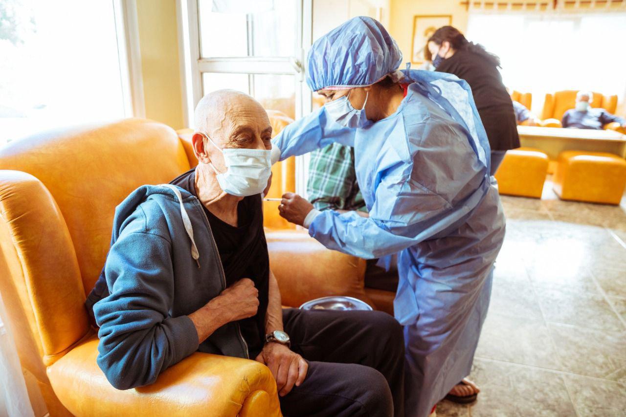 dc9992f7-124c-4d49-8a3e-21481a33527f