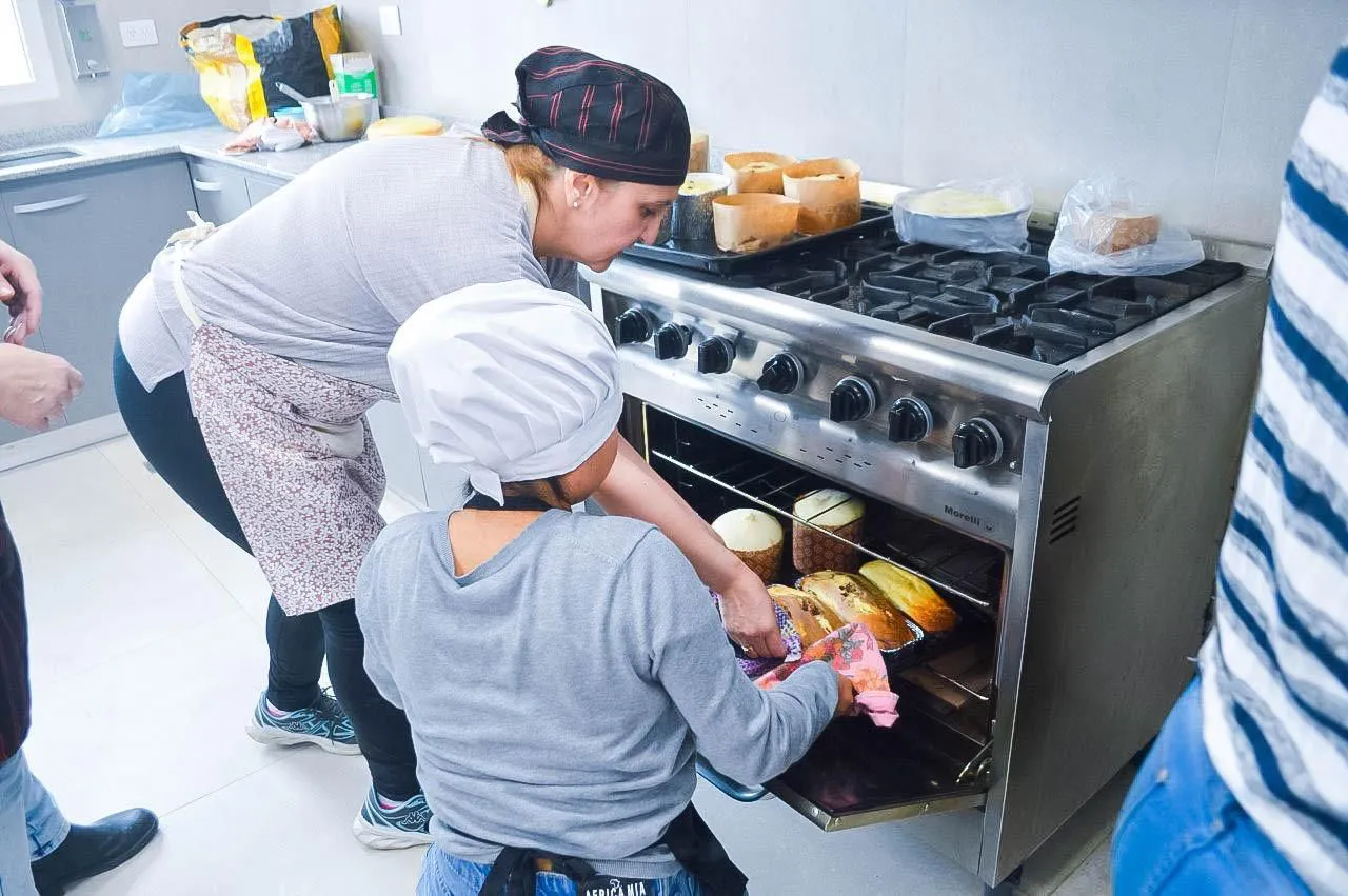 photo_5107508575521058171_y