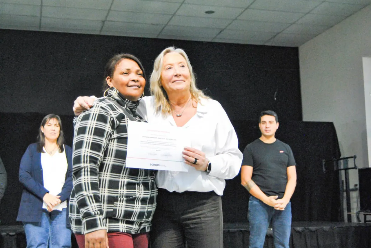 photo_5105335085846081435_y