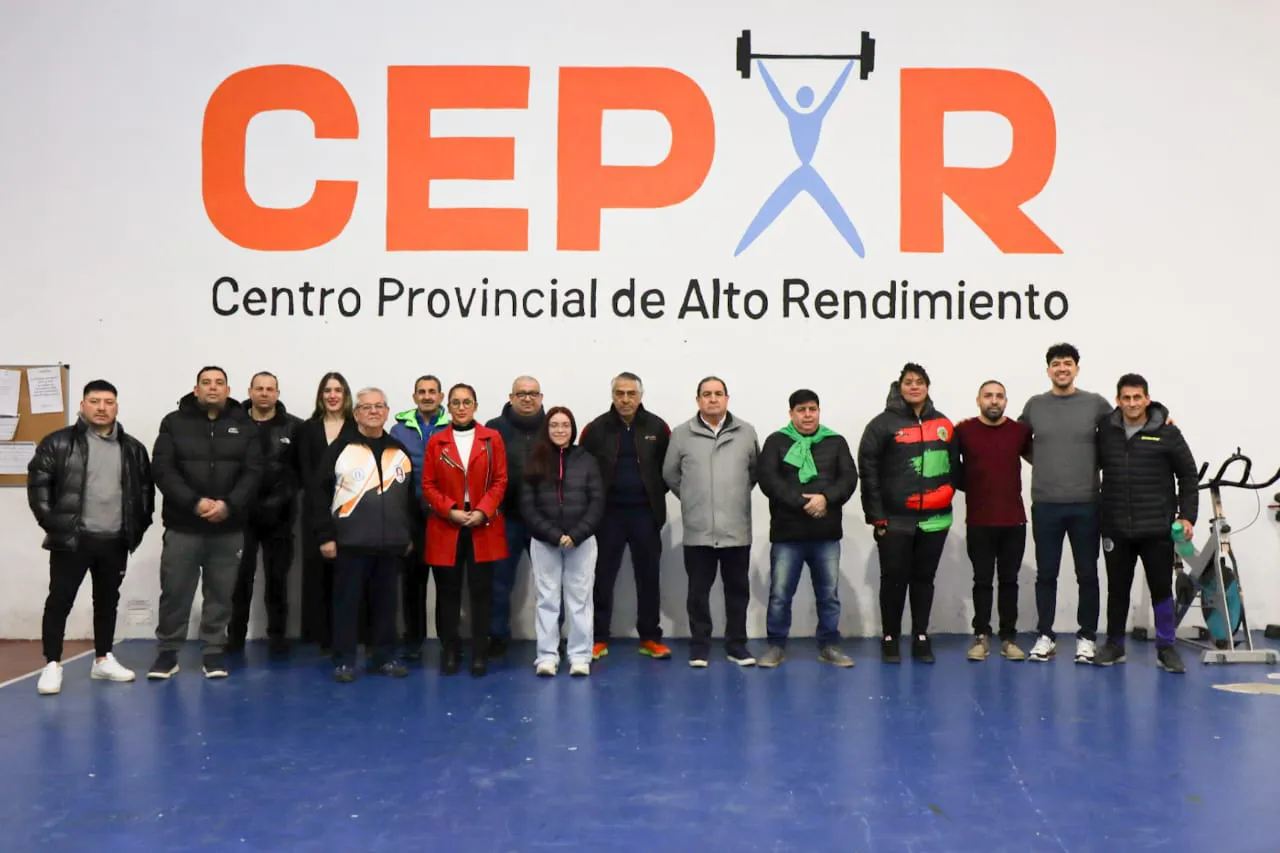 photo_4911393372283973303_y