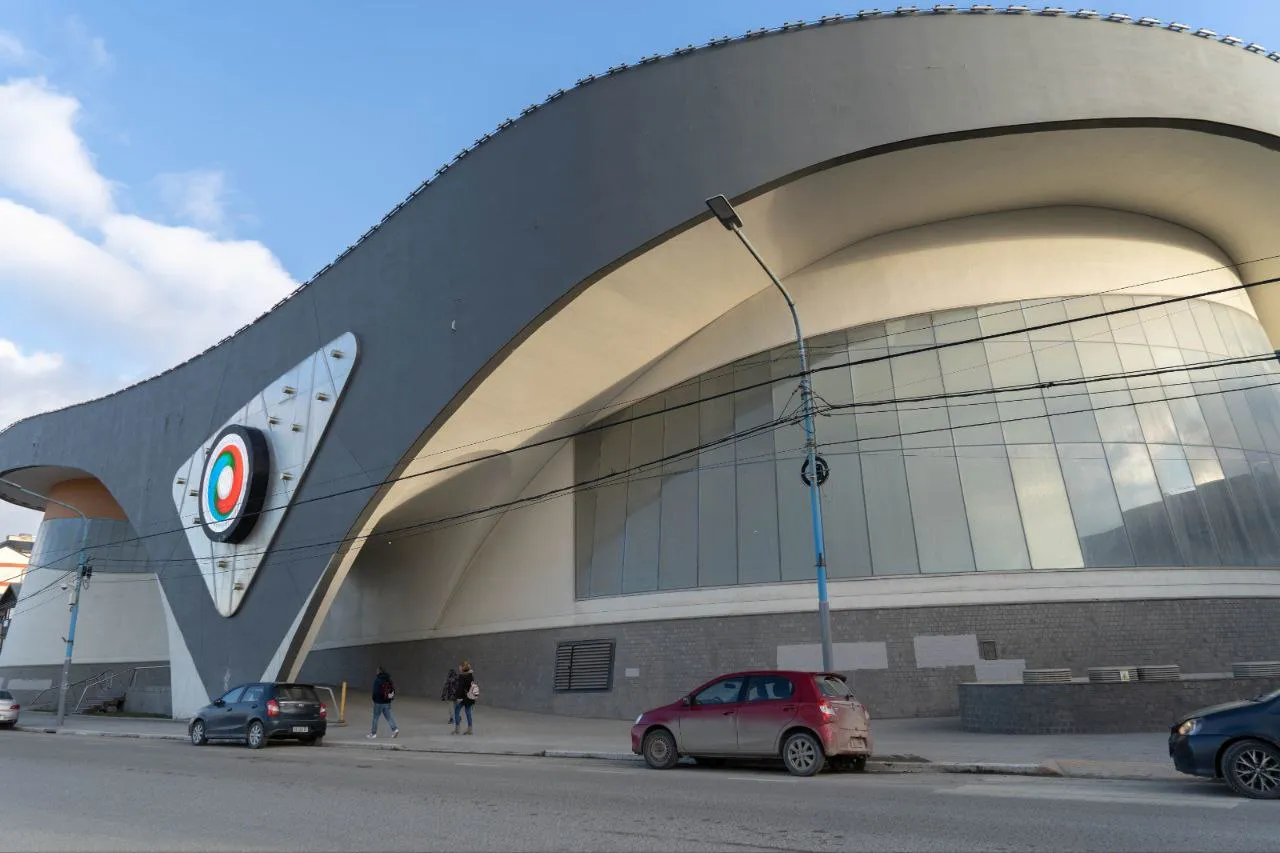 photo_4927251877599489684_y