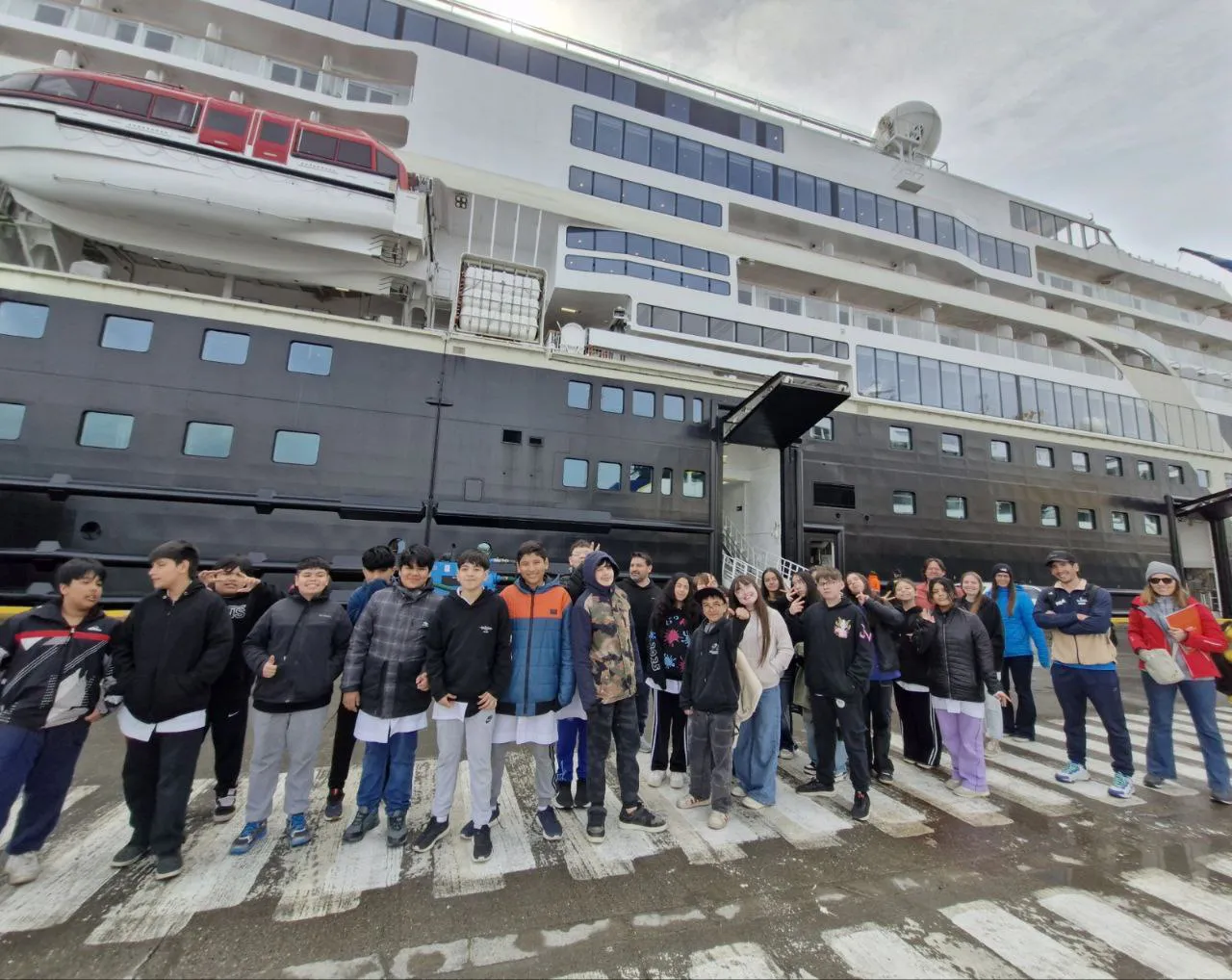 photo_4938453972649970470_y