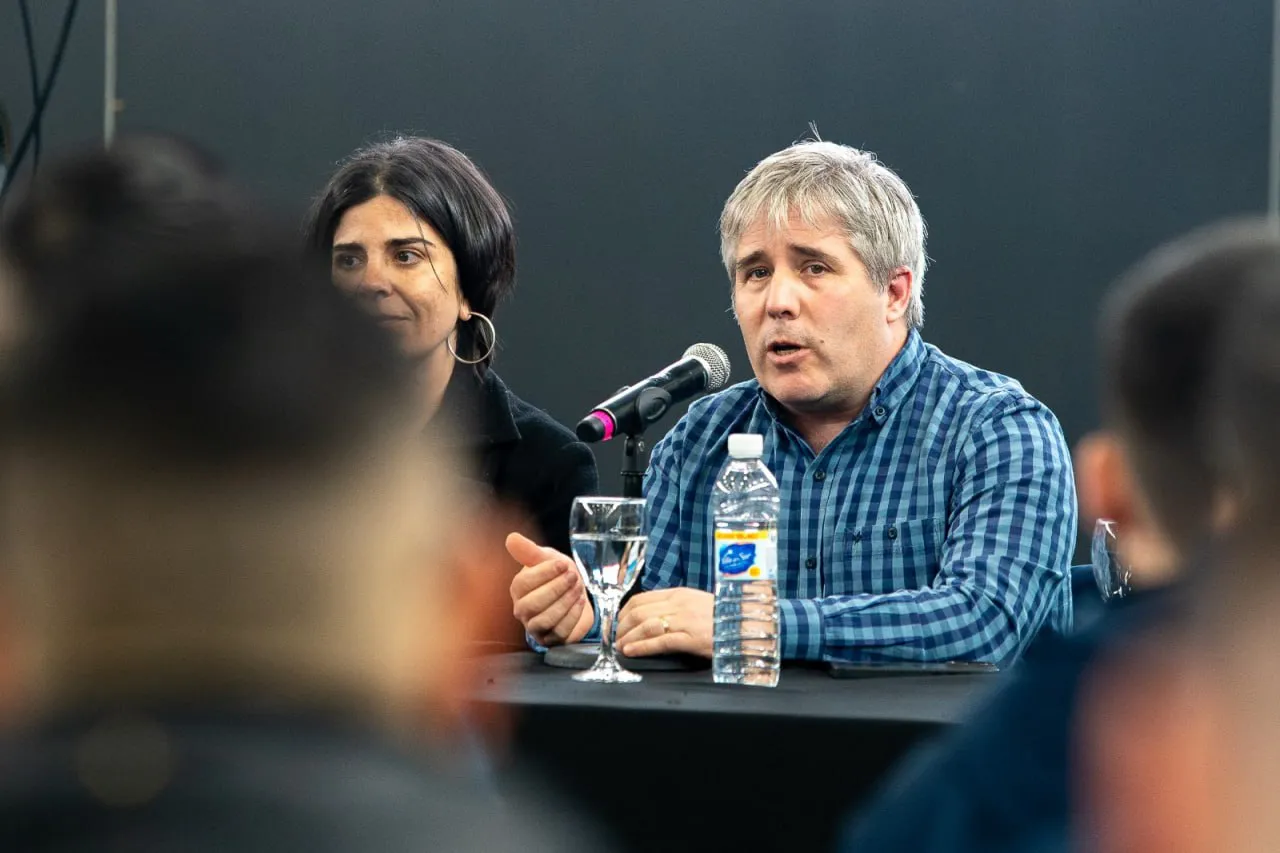 photo_5154740335173897079_y