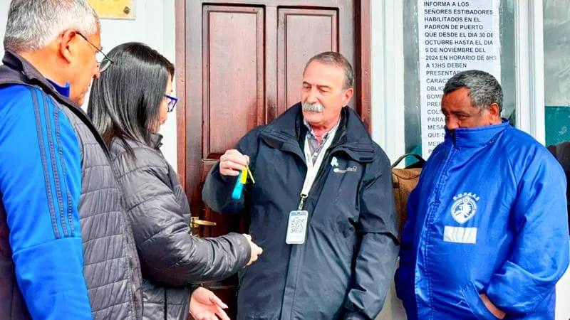 photo_5019301389054094968_x