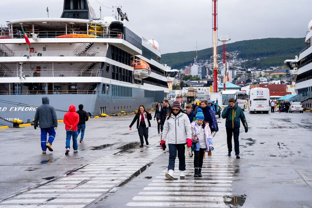 photo_5085005721442651133_y