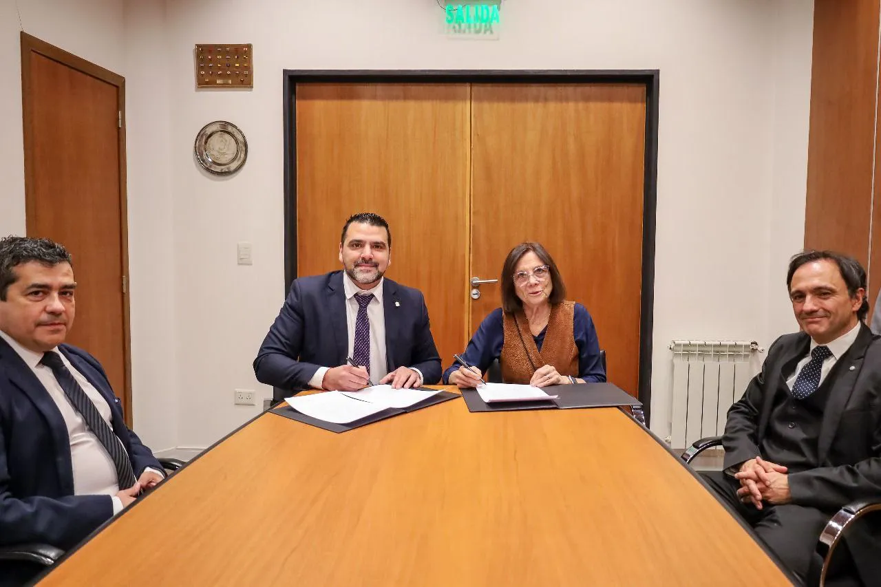 photo_4979122047309426305_y