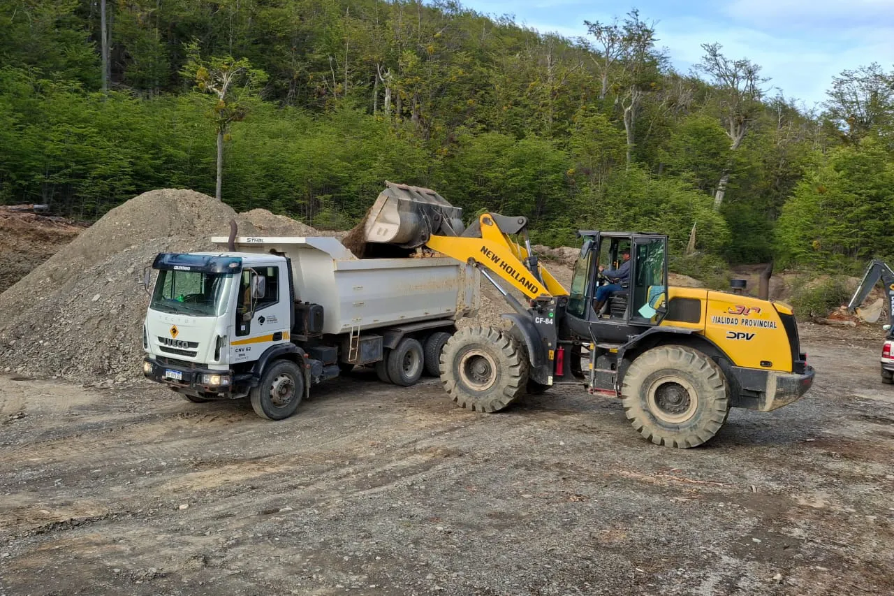 photo_4904855633199303483_y