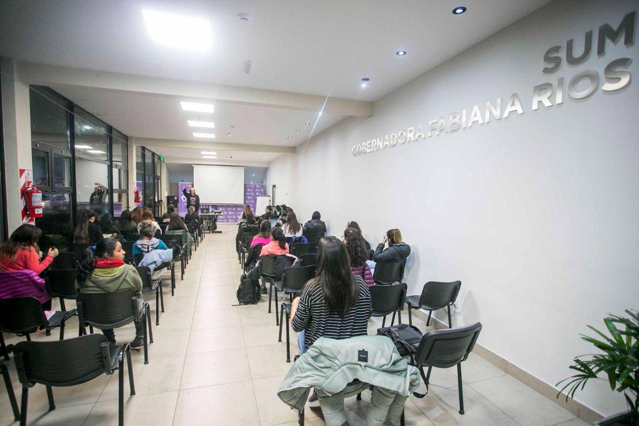 photo_5032984918635949201_y