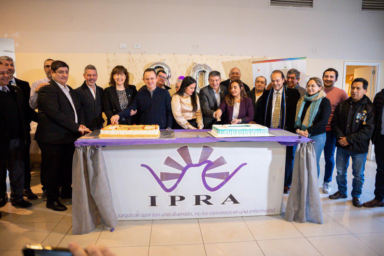 photo_5071144526239869699_y