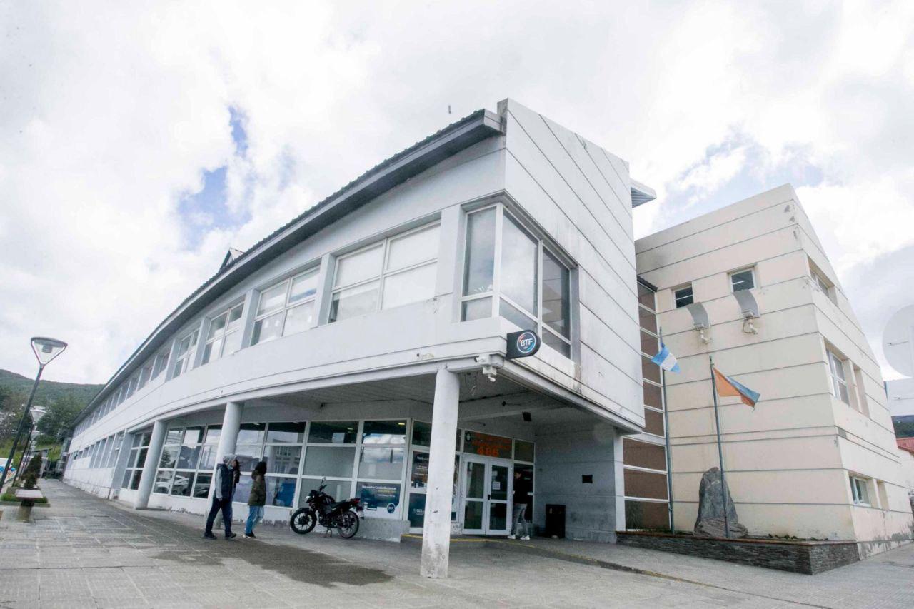 photo_5035414272397651237_y