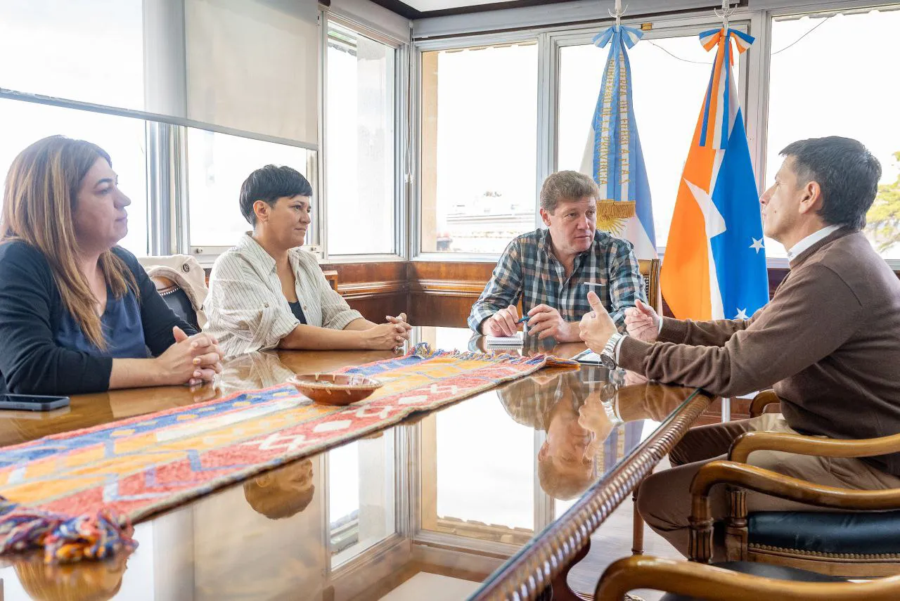 photo_5138682672224865260_y