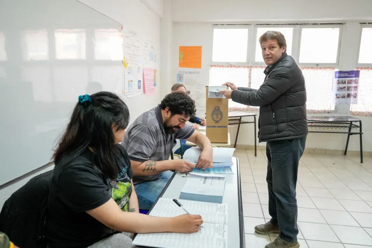 photo_5183954105720834963_y