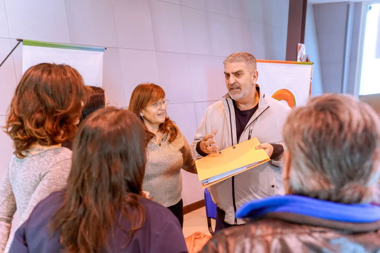 photo_5085121049900724319_y