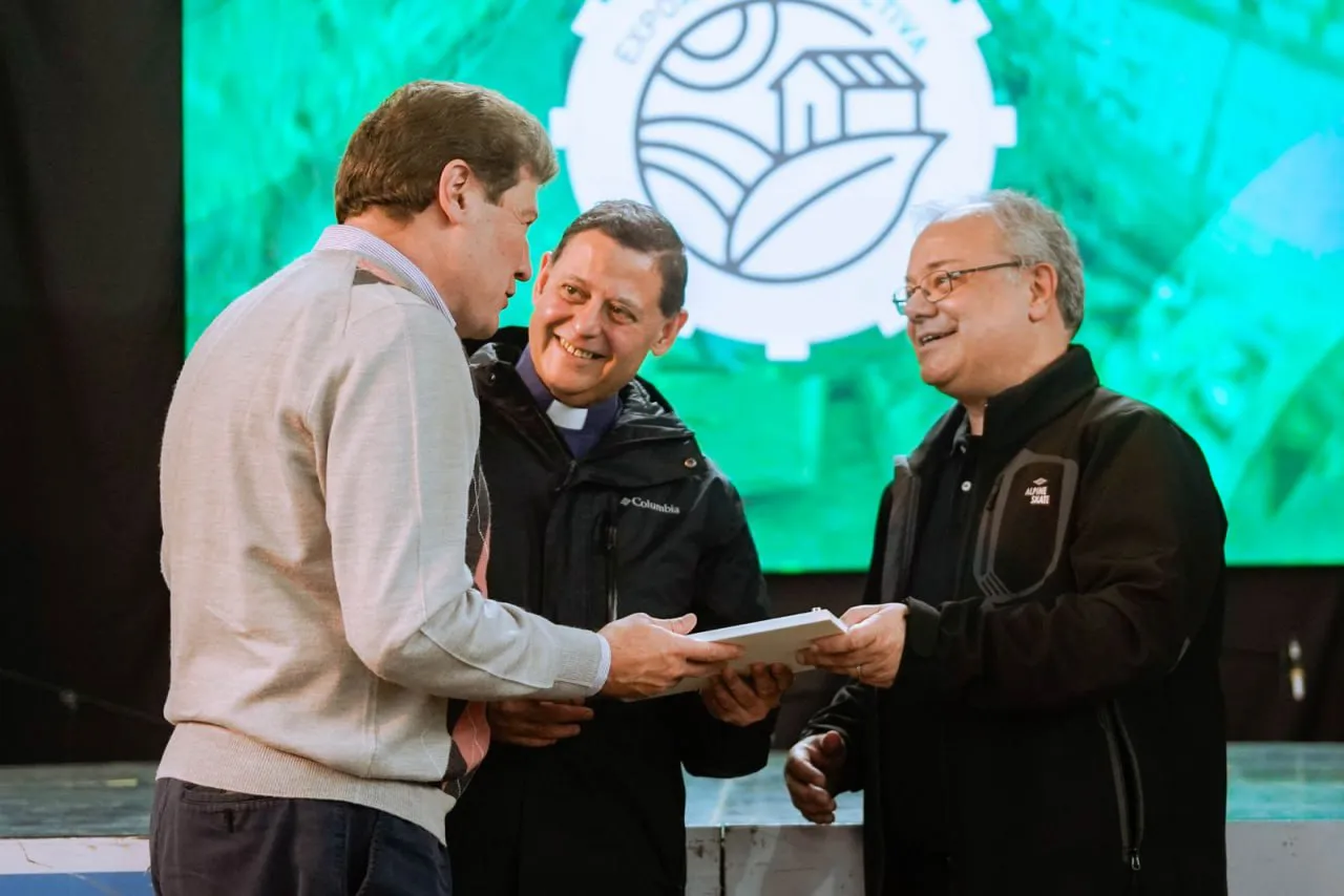 photo_5008318144065941056_y