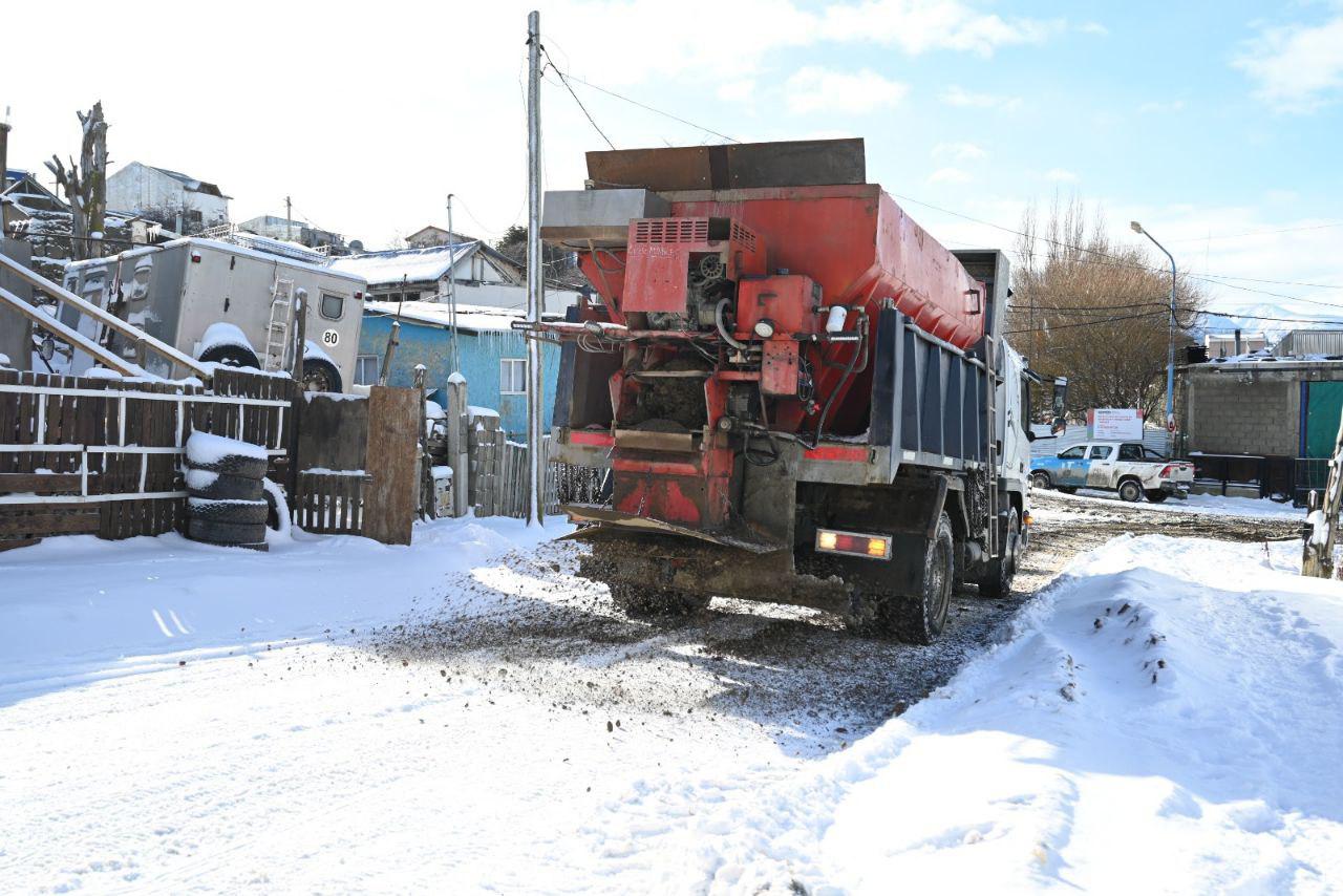 photo_5156988544391163342_y