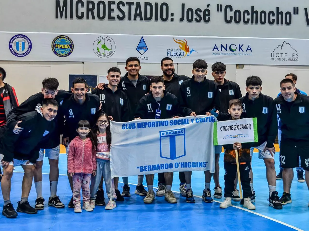 photo_4965408276862840911_y