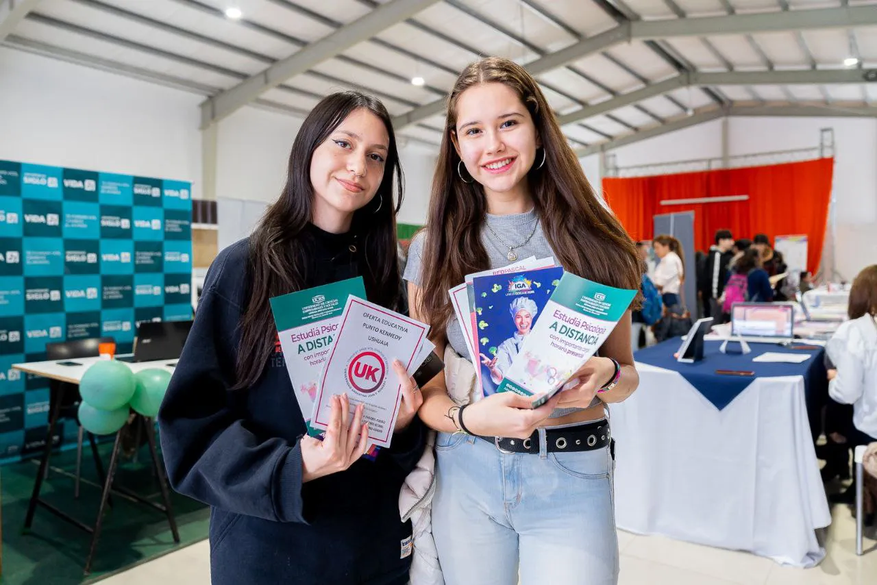 photo_4904903466246319936_y