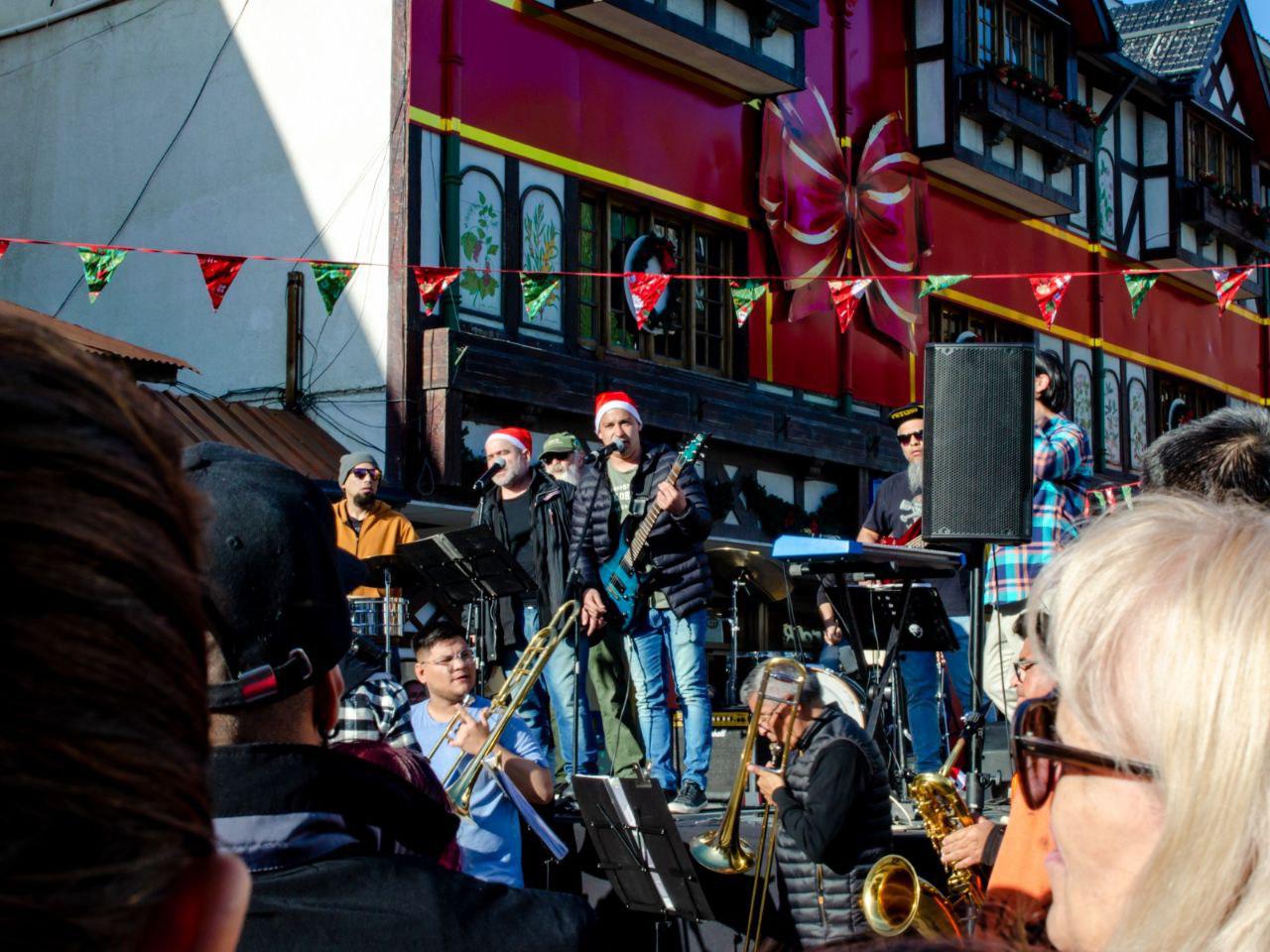 photo_5161186617224964968_y