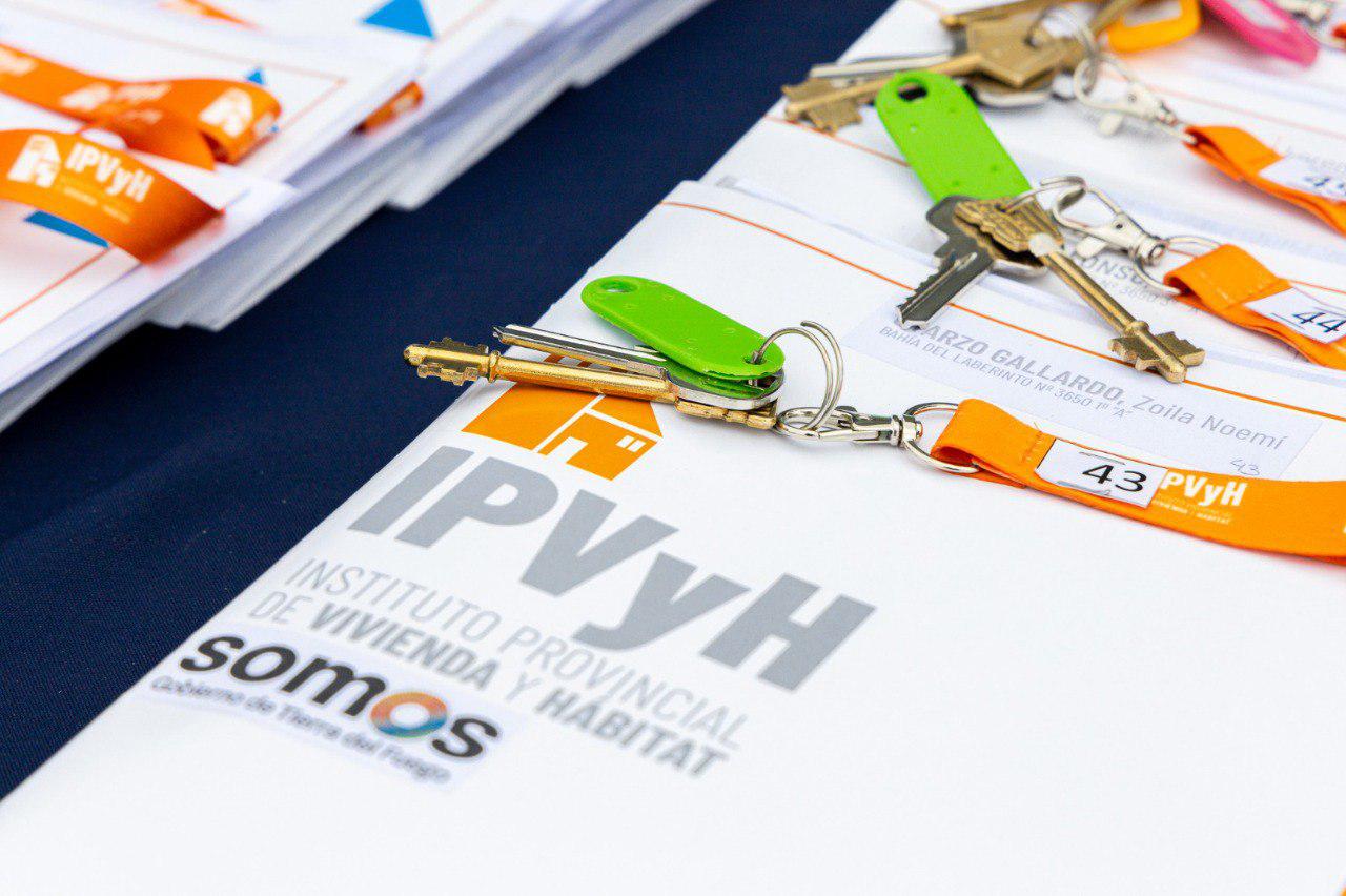 photo_5186192840240246244_y