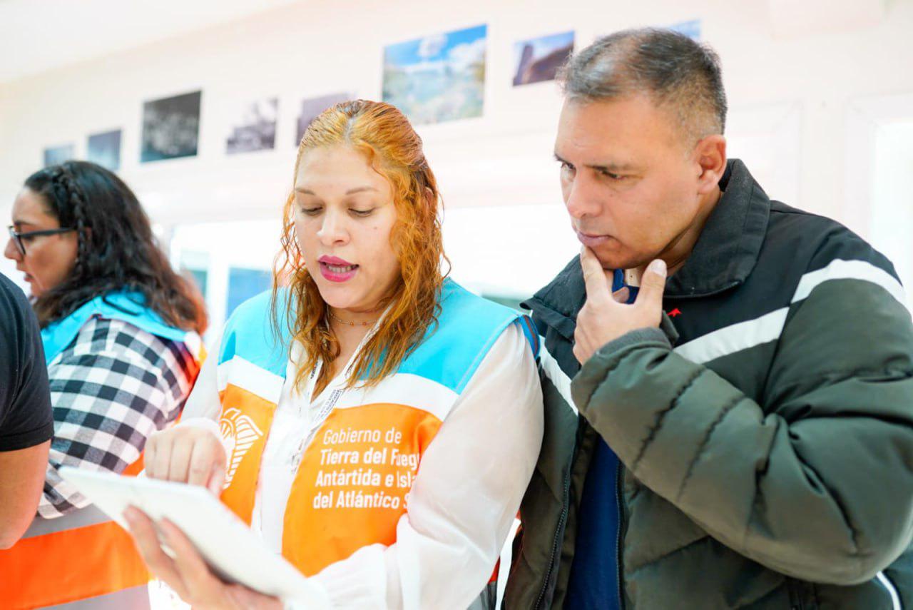 photo_4987878188545846239_y