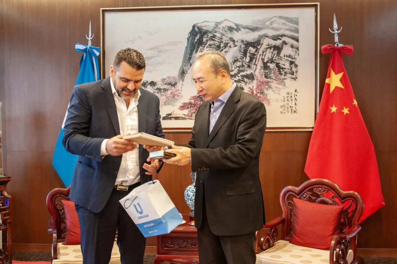 photo_4970198131765522298_y