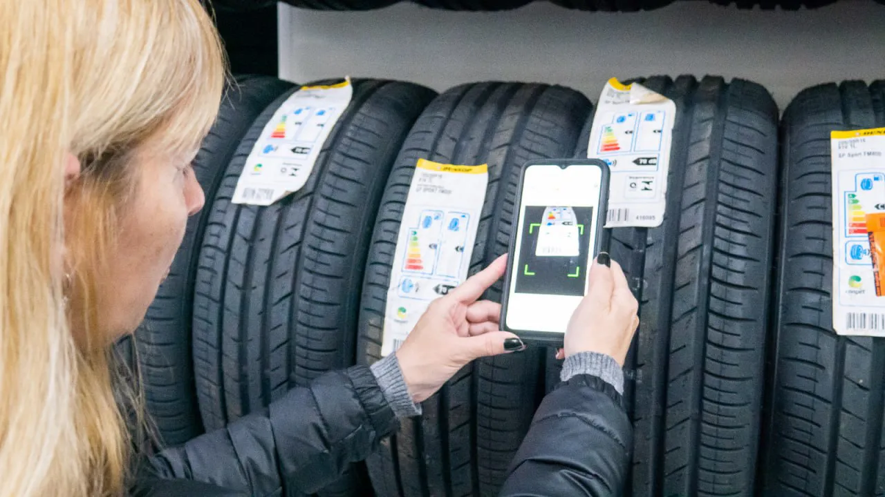 photo_5010290783890288218_y