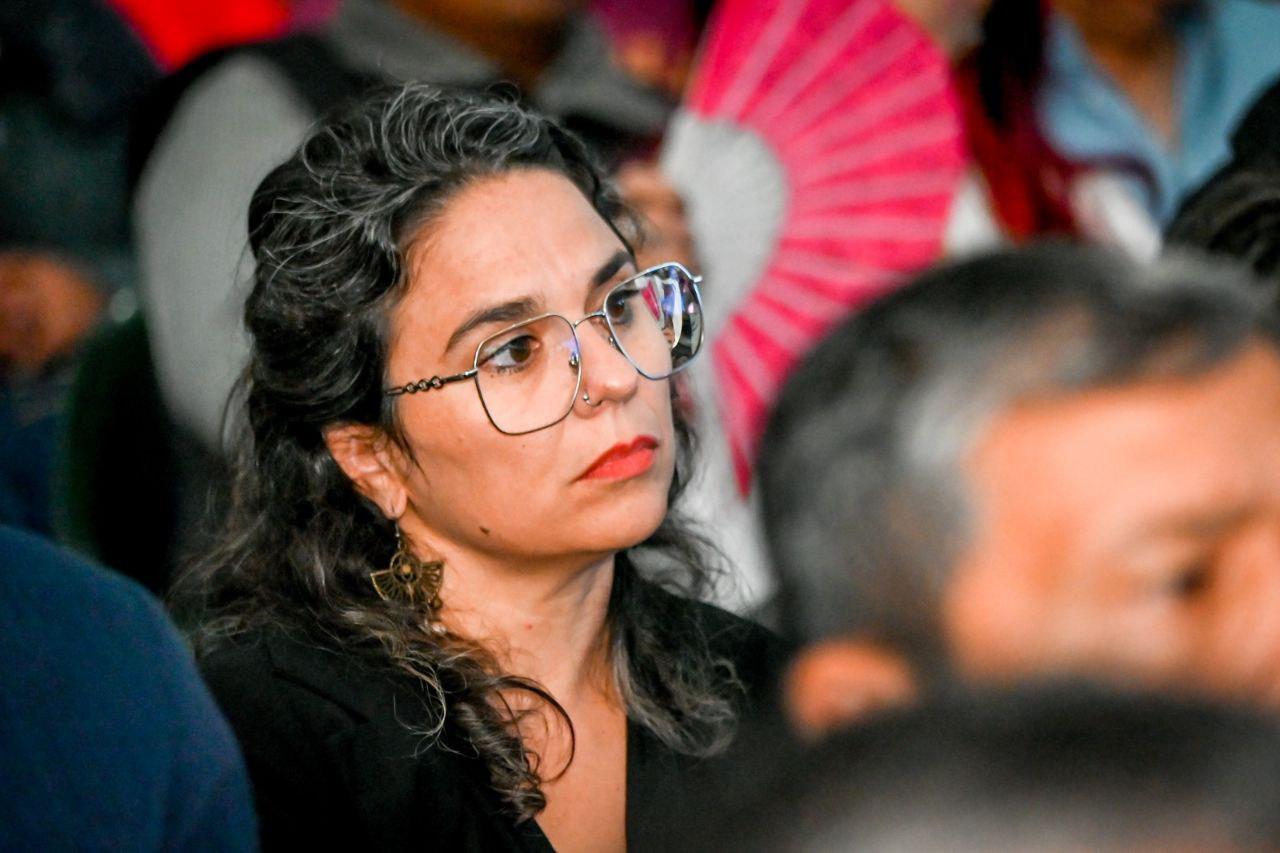 photo_5132057217015589772_y