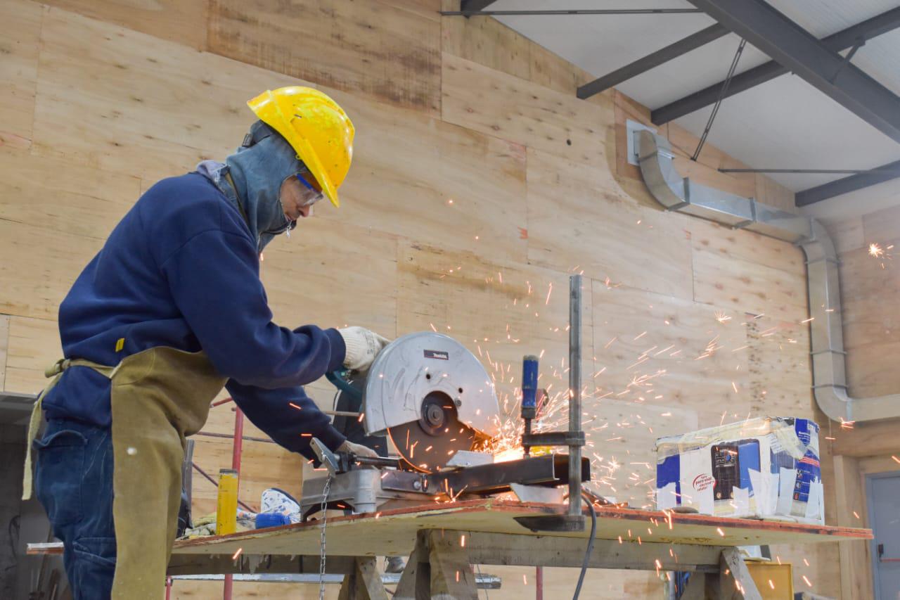 photo_4992381788173216665_y