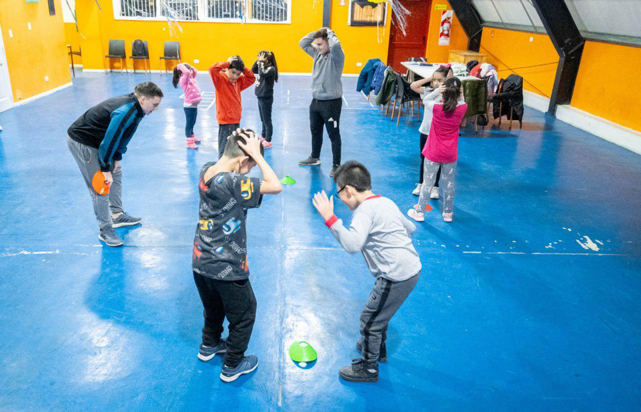 photo_5037535775788478645_y