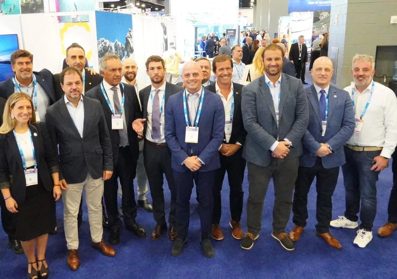 photo_5163628731334504409_y