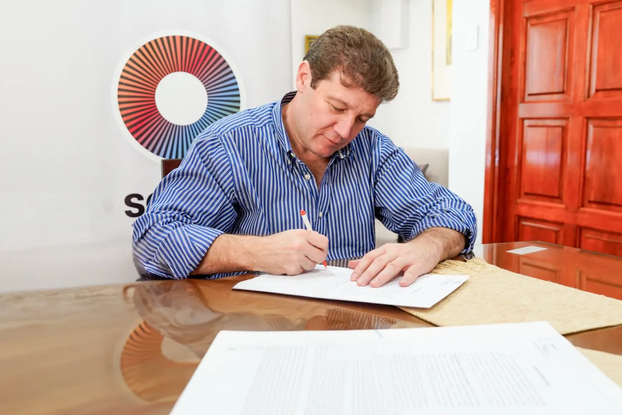 photo_5046526190311026322_y