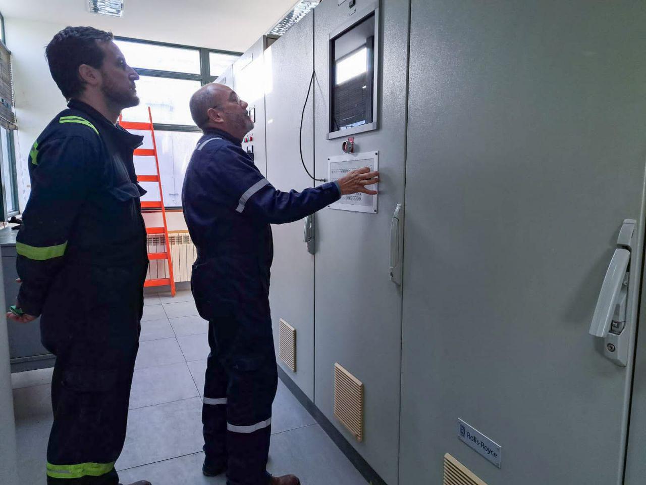 photo_5046780293461159730_y