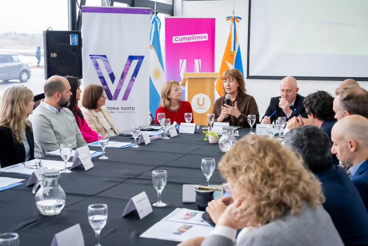 photo_5116266589366979348_y