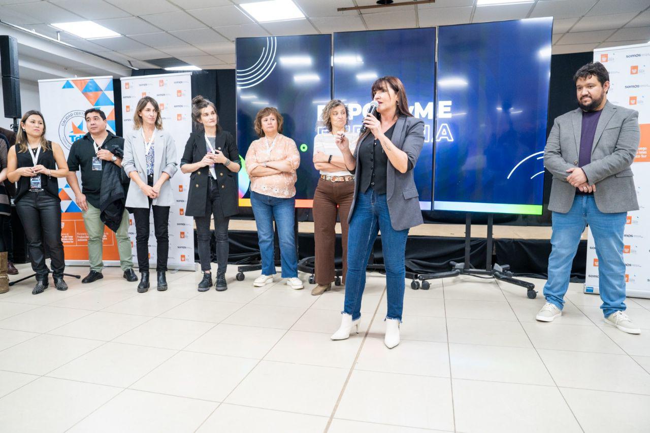 photo_4983360630274763833_y