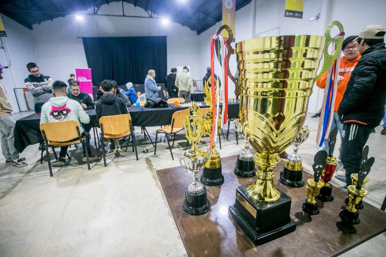 photo_4936052544761867605_y